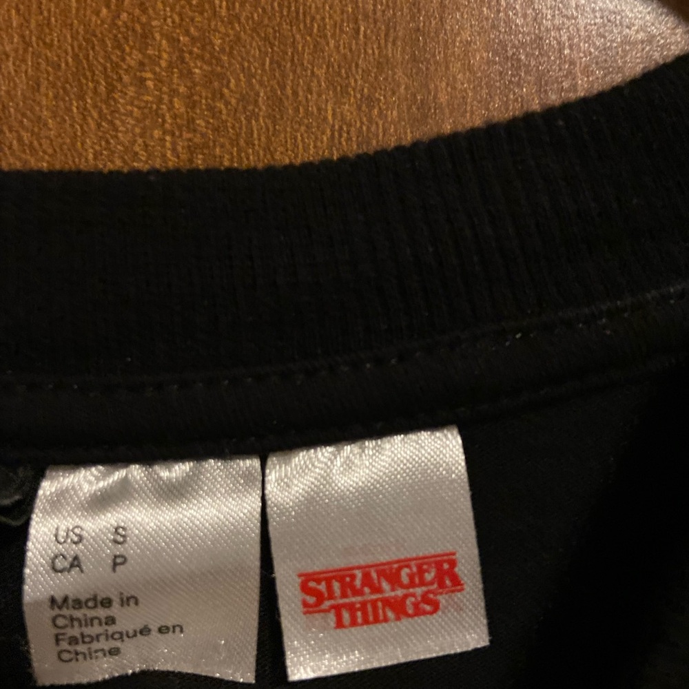 Stranger things tee - Picture 2 of 2